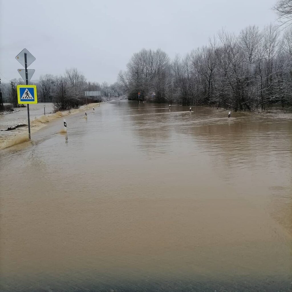 Глава краевого министерства ГО и ЧС приехал в Северский район | 19.01.2022  | Северская - БезФормата